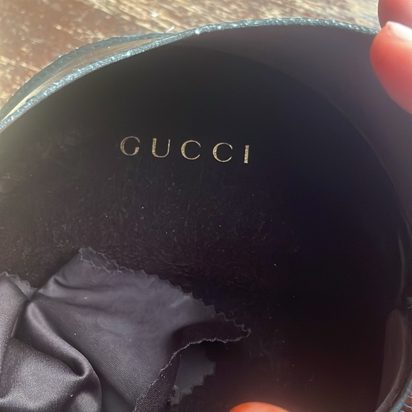 Gucci Black Leather Accessory with Gold Detail - Picture 2 of 5